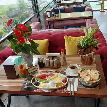 Paris Hotel Cafe Restaurant Стамбул Екстер'єр фото