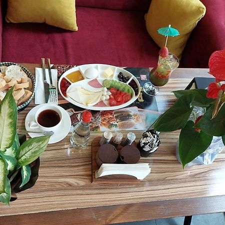 Paris Hotel Cafe Restaurant Стамбул Екстер'єр фото