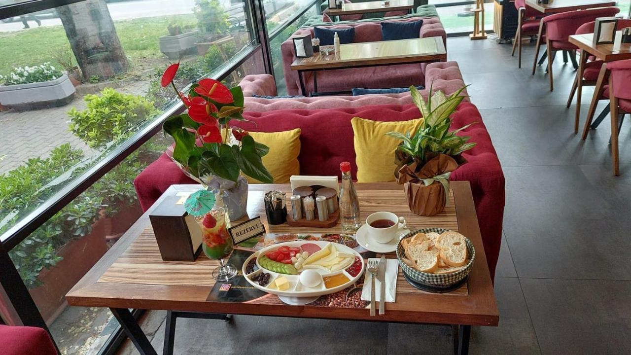 Paris Hotel Cafe Restaurant Стамбул Екстер'єр фото