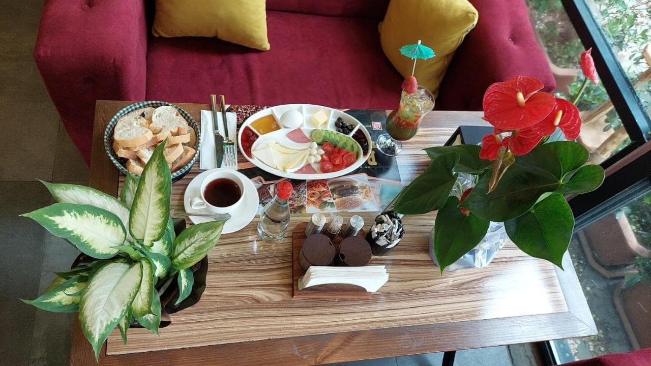 Paris Hotel Cafe Restaurant Стамбул Екстер'єр фото